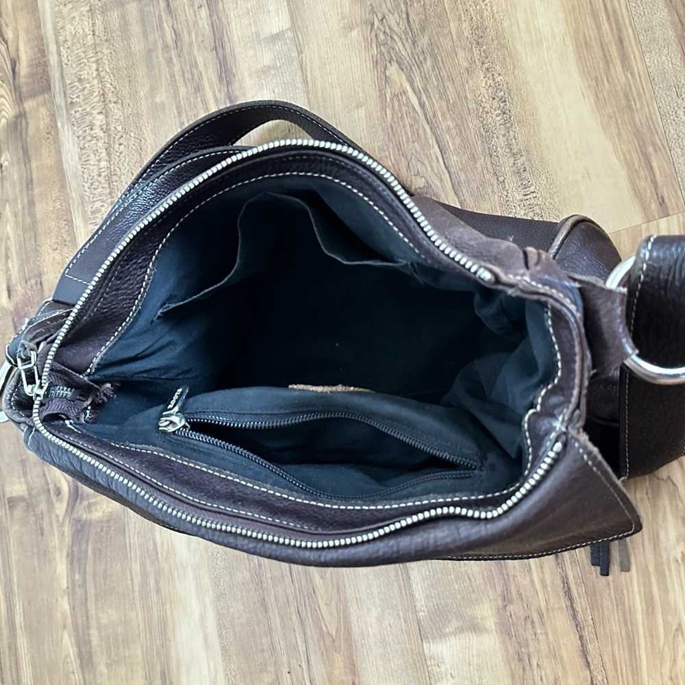 Brown Leather Roots Purse / Messenger Bag. - Picture 4 of 15
